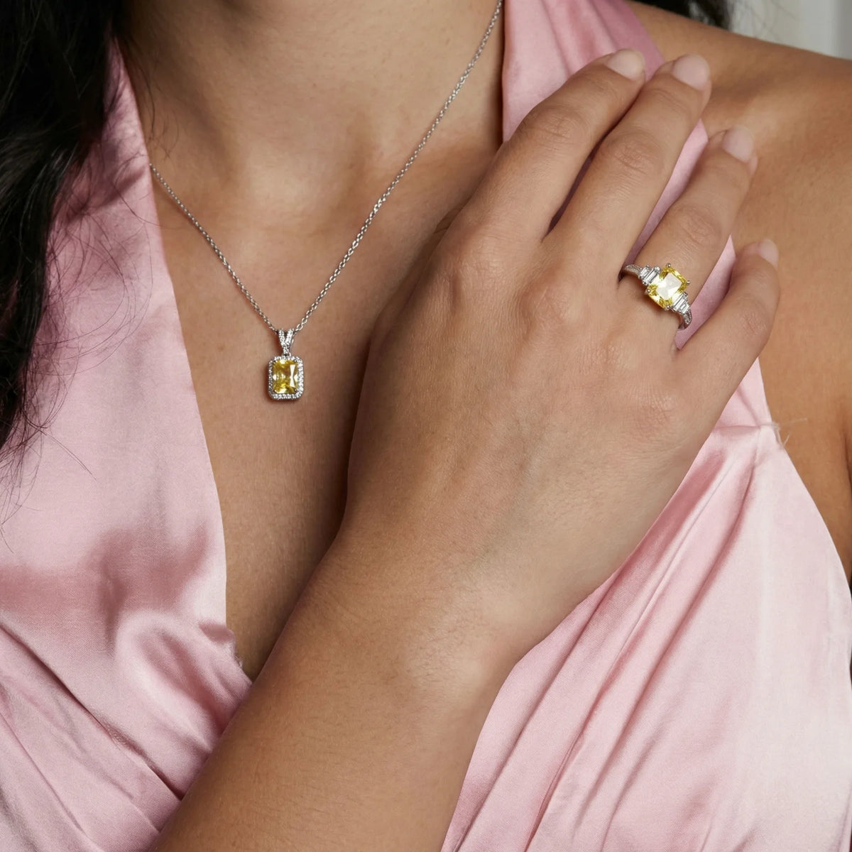 Golden Radiance Moissanite Set - VettedArc