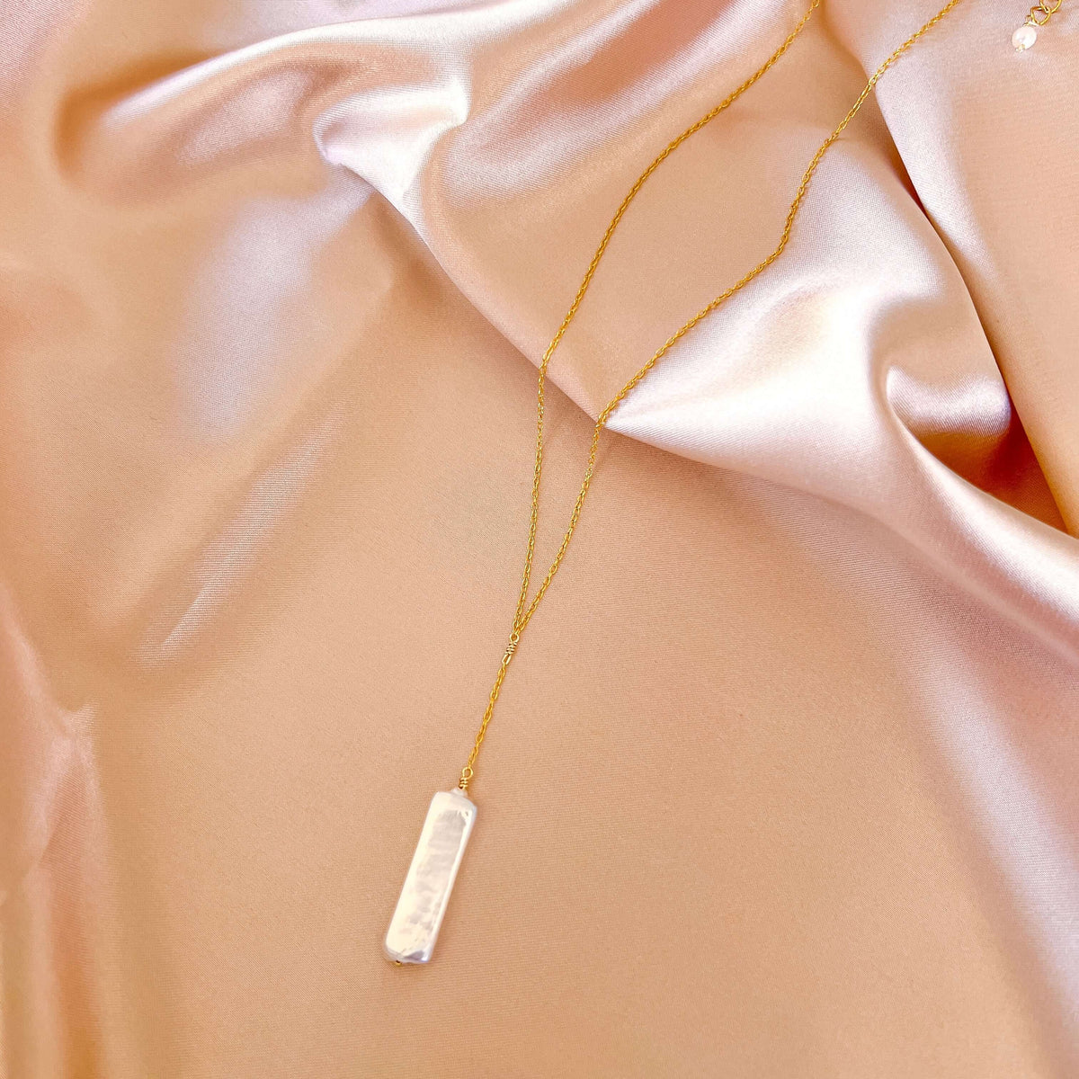 Stick Pearl Y Necklace