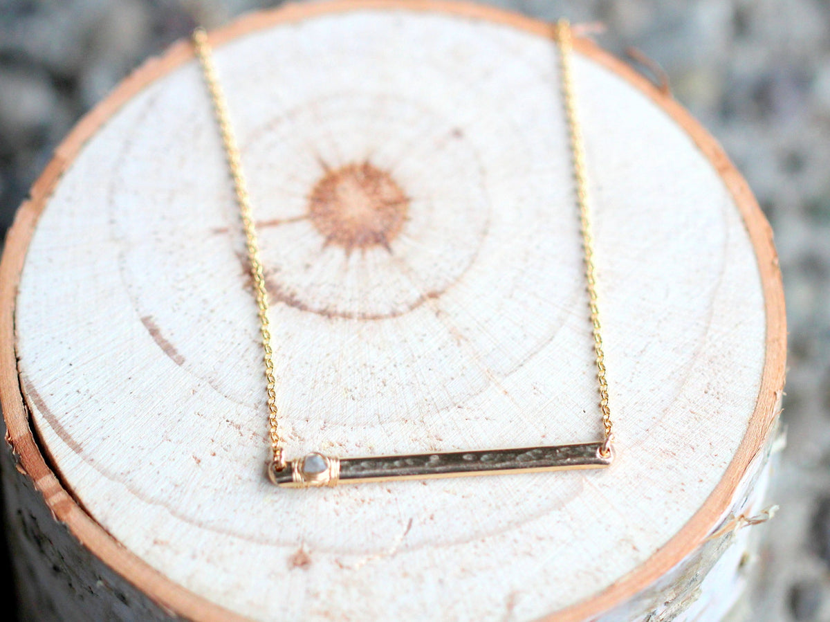 Refraction Bar Necklace - Gray Diamond