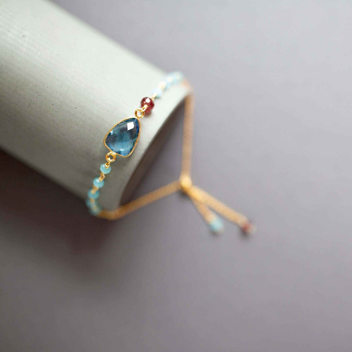London Blue Quartz Gold Isla BraceletLightweight and timeless, our Isla Bracelet is made to be cherished and worn often—adding polish to everyday looks while elevating special moments.
A modern classicBraceletsPARKEN JEWELRYVettedArcLondon Blue quartz