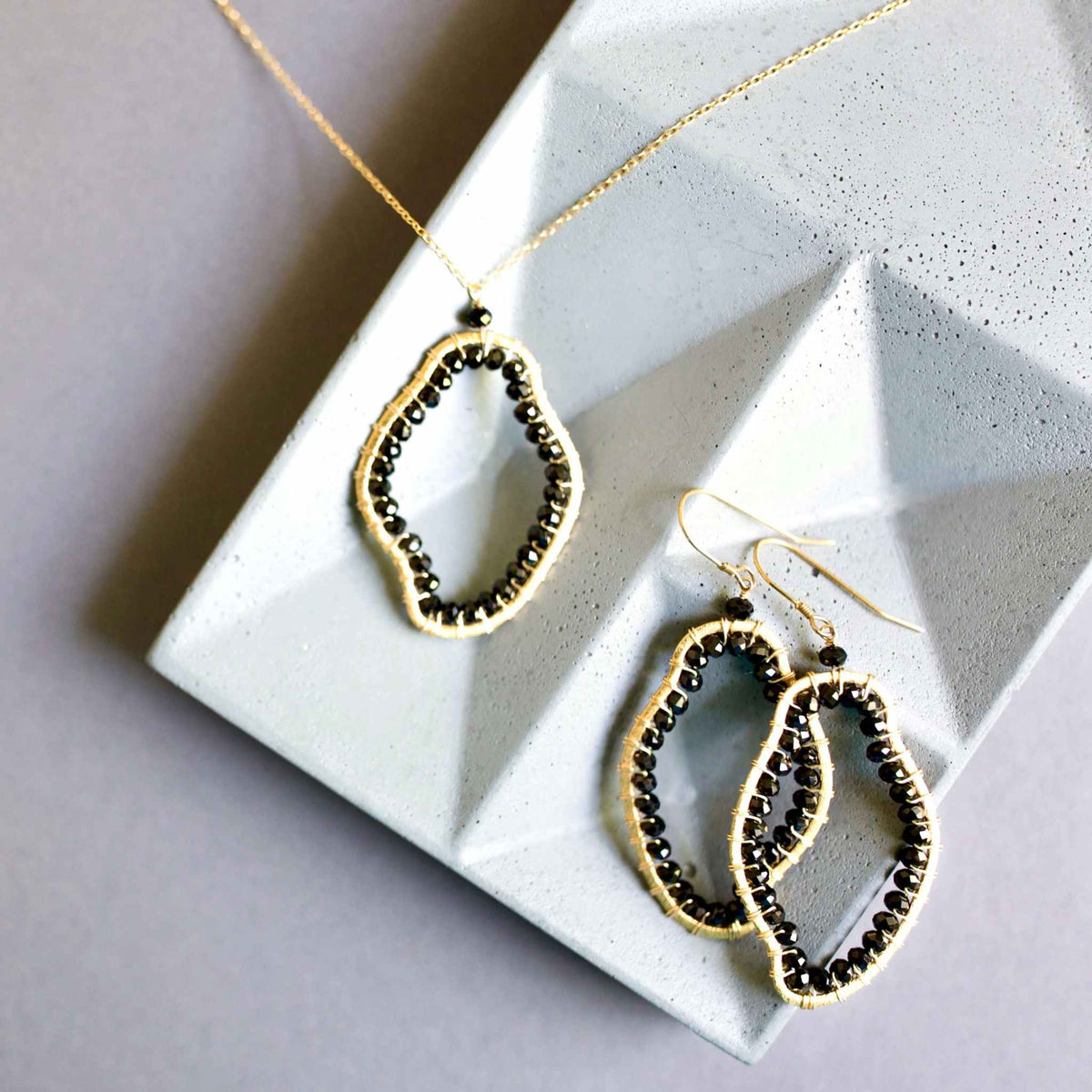 Black Spinel freestyle gold pendant and earrings set