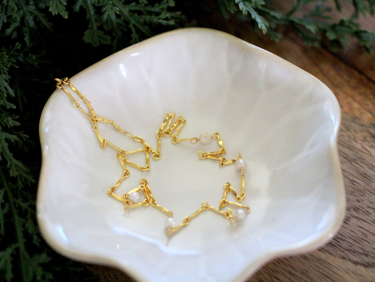 Scalloped Pearl Choker
