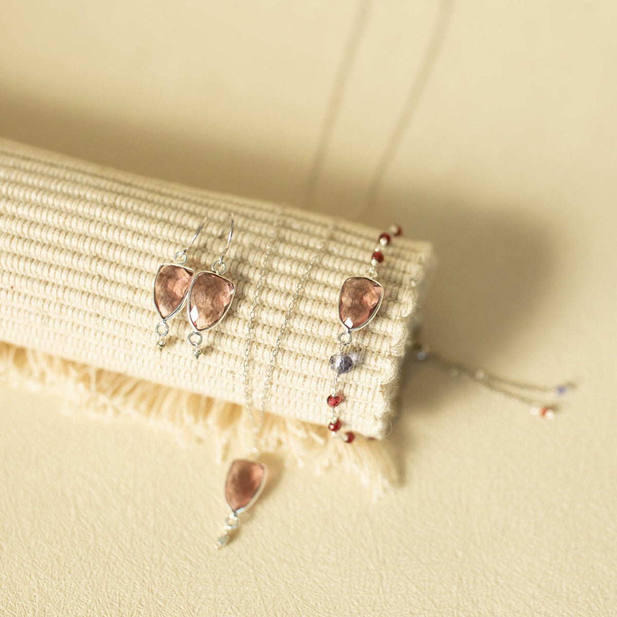 Gold Isla Necklace