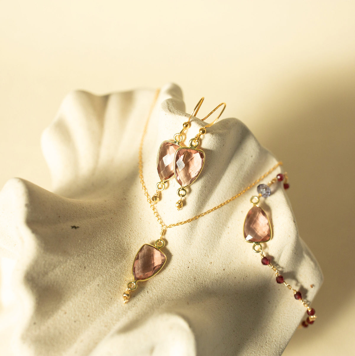 Rhodolite Garnet Gold Isla Necklace