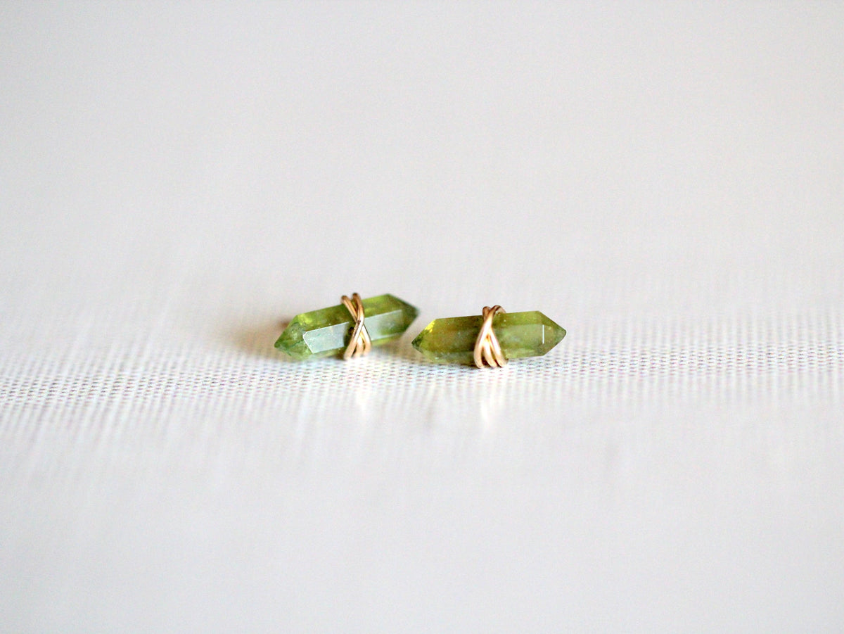 Crest Studs - Peridot