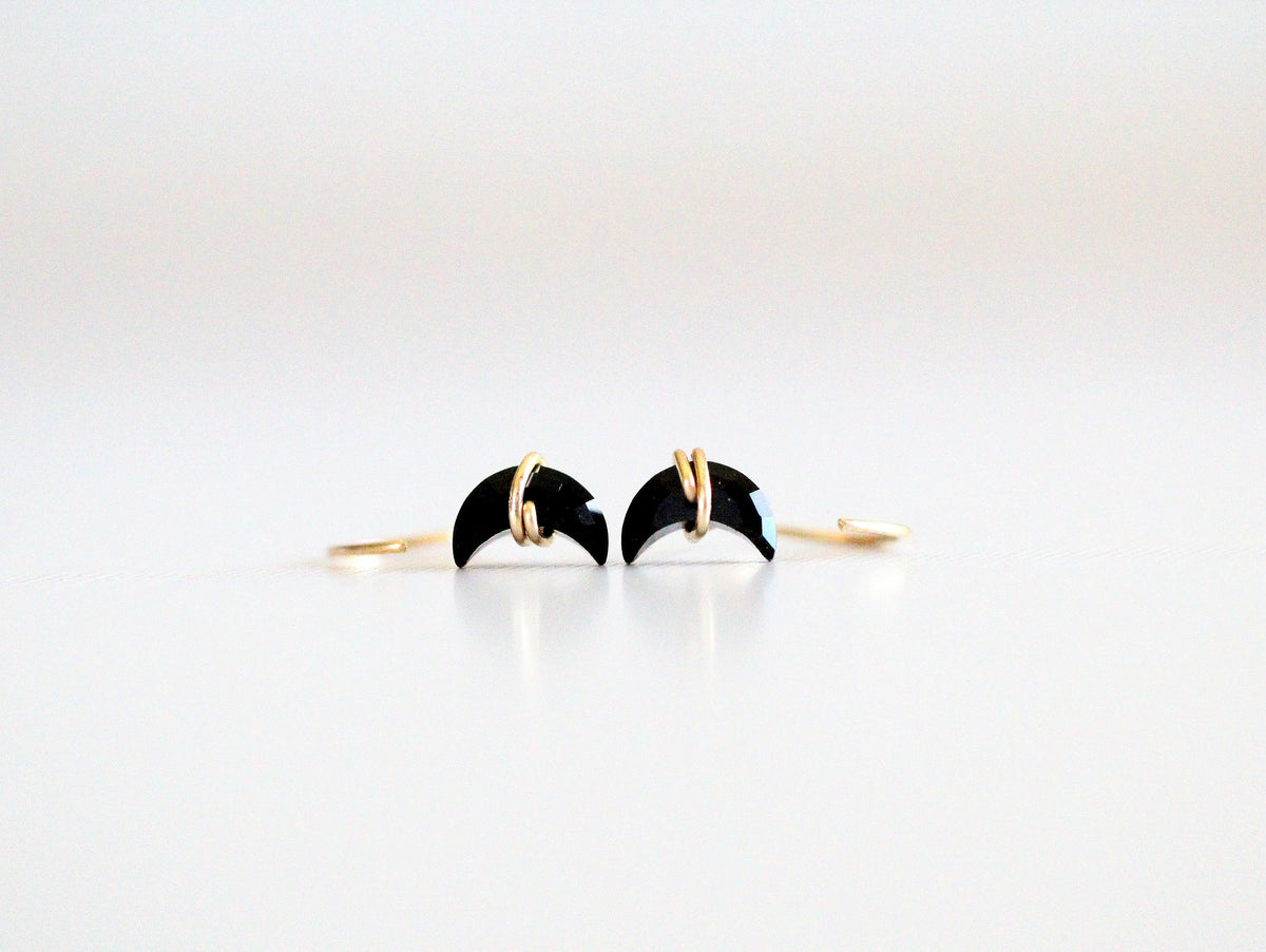 Moonbeam Hug Hoops - Black Agate