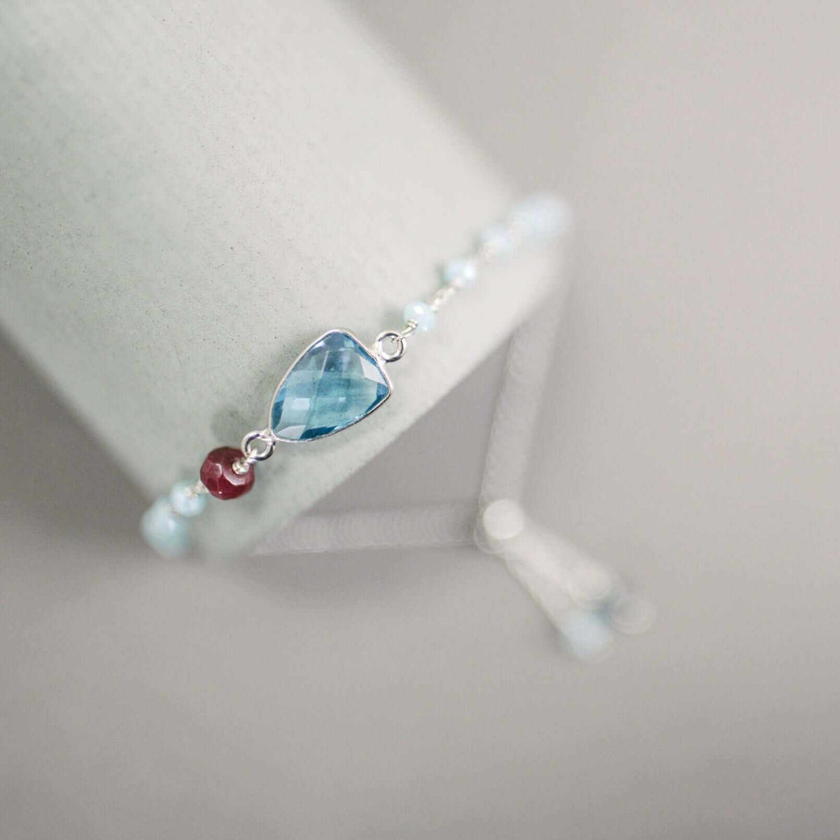 Green Amethyst Gold Isla BraceletLightweight and timeless, our Isla Bracelet is made to be cherished and worn often—adding polish to everyday looks while elevating special moments. 
A modern classicBraceletsPARKEN JEWELRYVettedArcGreen Amethyst
