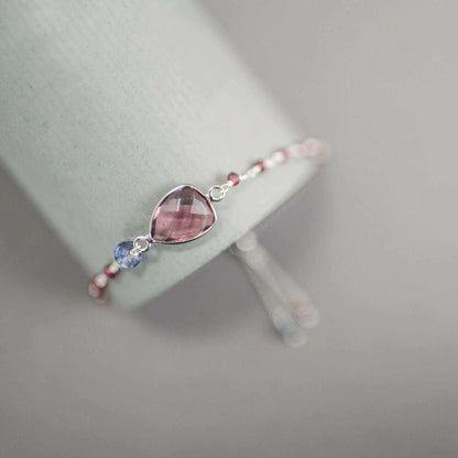 London Blue Quartz Gold Isla BraceletLightweight and timeless, our Isla Bracelet is made to be cherished and worn often—adding polish to everyday looks while elevating special moments. 
A modern classicBraceletsPARKEN JEWELRYVettedArcLondon Blue quartz