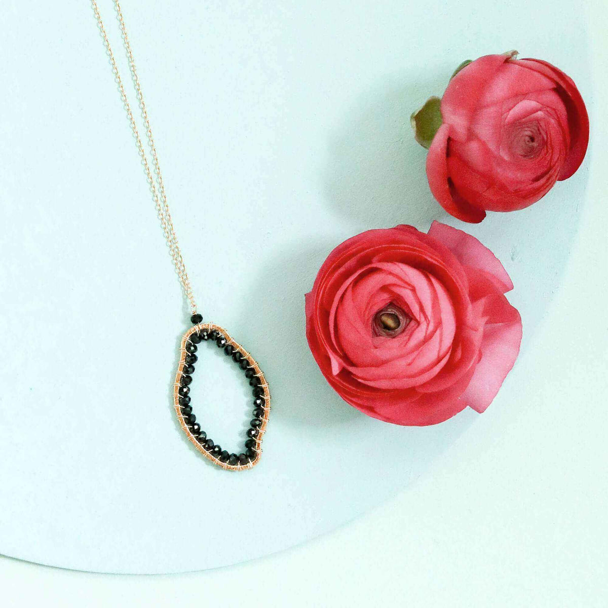 Black Spinel freestyle gold pendant and earrings set