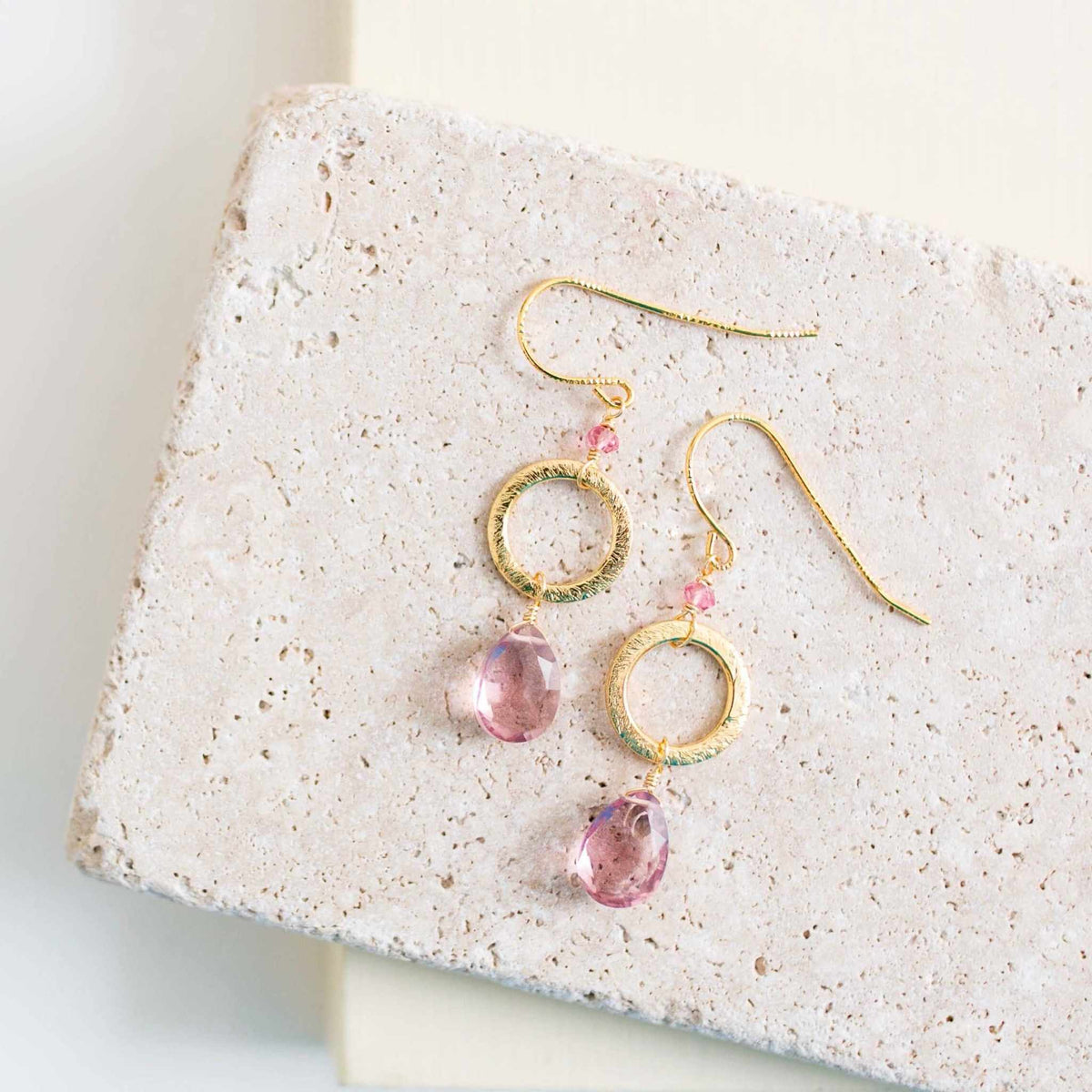 Peridot Green Quartz Gold Drop EarringsPretty and simple, these gorgeous bright green gems will be your go-to earrings. Expertly crafted with dazzling Peridot Green Quartz gemstones, these earrings featurEarringsPARKEN JEWELRYVettedArcPeridot Green Quartz