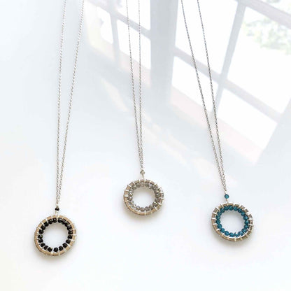 London Blue Quartz Halo Mini Silver PendantThe Halo collection was our very first one. Intended to symbolize the intricate, universal energy woven within us all. This beautiful necklace is ultra lightweight aNecklacesPARKEN JEWELRYVettedArcLondon Blue Quartz
